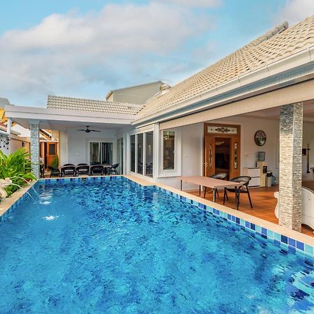 Gala Villa Pattaya ภายนอก รูปภาพ