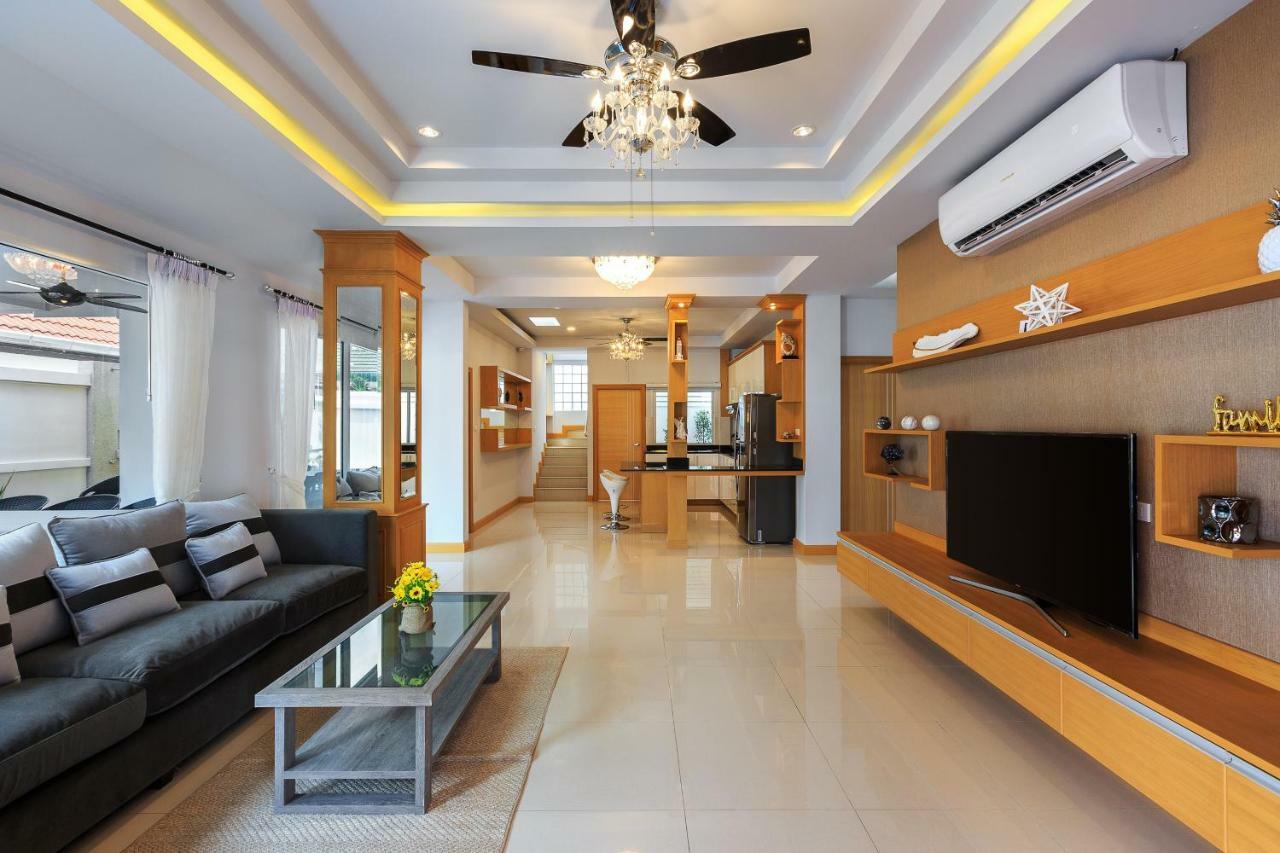 Gala Villa Pattaya ภายนอก รูปภาพ