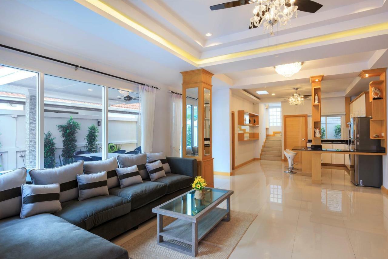 Gala Villa Pattaya ภายนอก รูปภาพ